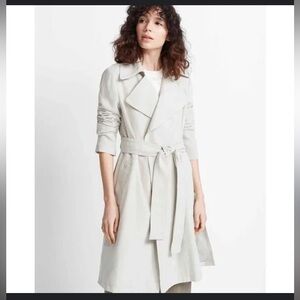 Club Monaco Women's Light Gray Trench Coat